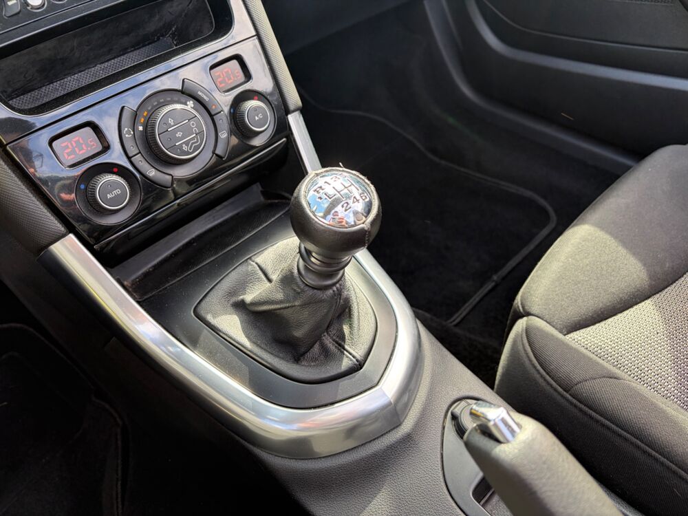 308 CC 1.6 HDI 110ch SPORT - ATTELAGE - RADAR DE RECUL - CLIMATI 2012 occasion 76150 Saint-Jean-du-Cardonnay