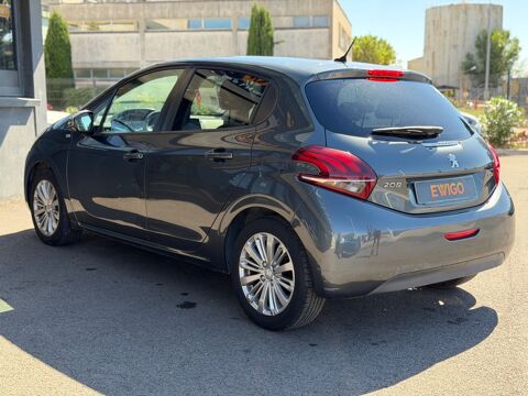 208 STYLE GENERATION-I 1.2 VTI 82 Ch- DISTRIBUTION FAITE - CARPL 2017 occasion 26000 Valence