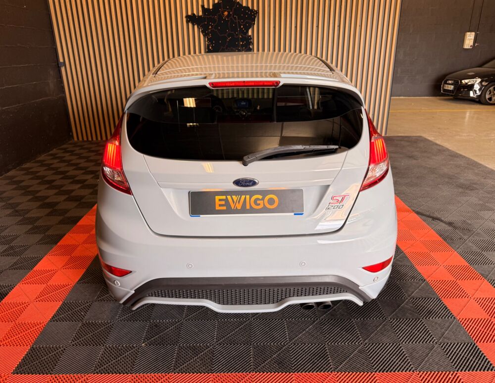 Fiesta ST 200 - 1.6 ECOBOOST 200ch - STORM GREY - SIEGES RECARO 2017 occasion 44220 Cou&euml;ron