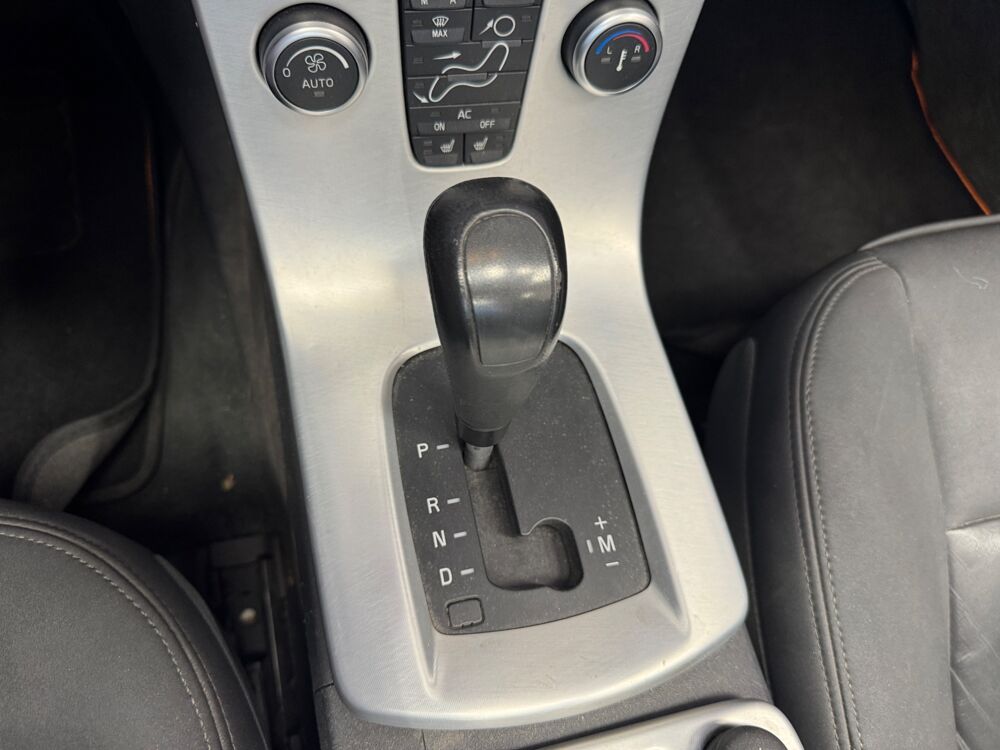 C70 CC 2.0 D3 150 SUMMUM GEARTRONIC BVA 2013 occasion 83600 Fr&eacute;jus