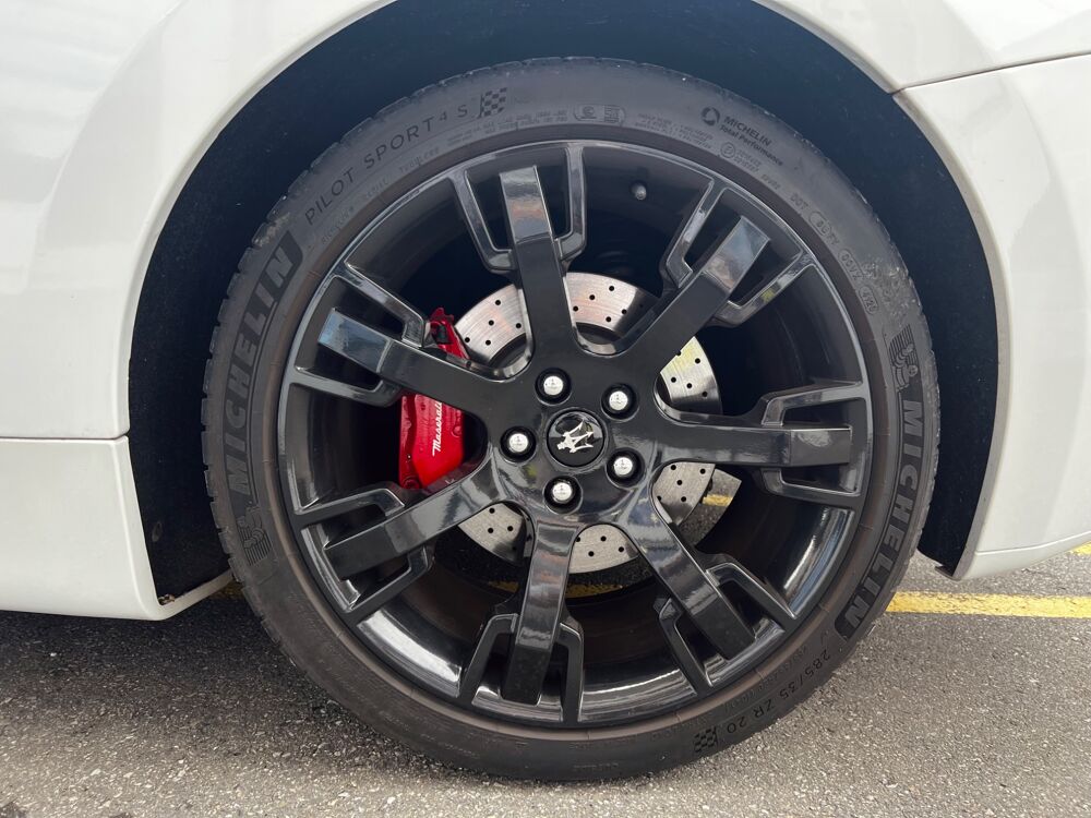 Granturismo S 4.7 V8 440CV BVA6 / PEINTURE NACRE / CUIR BLANC / BOITE F1 2011 occasion 74600 Seynod