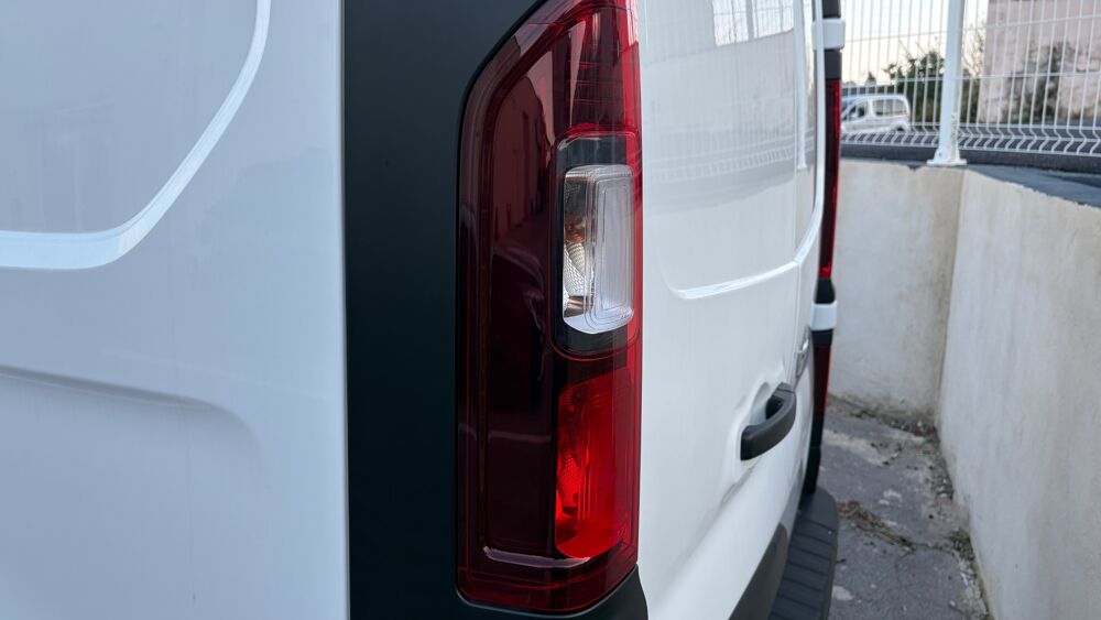 Primastar FOURGON 2.0 DCI 130ch FIRST EDITION 2023 occasion 34430 Saint-Jean-de-V&eacute;das