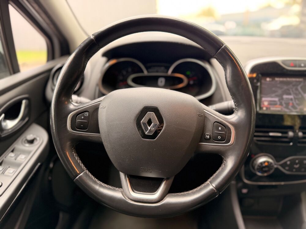 Clio 1.5 DCI 90Ch INTENS - SUIVI CONSTRUCTEUR - CAM&Eacute;RA DE RECUL - 2016 occasion 76150 Saint-Jean-du-Cardonnay