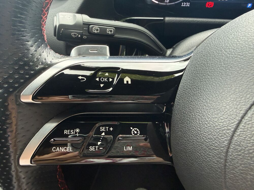 Classe GLA 2.0 200 D 150CH AMG LINE EDITION-1 8G-DCT BVA-TOIT OUVRANT- 2023 occasion 76150 Saint-Jean-du-Cardonnay