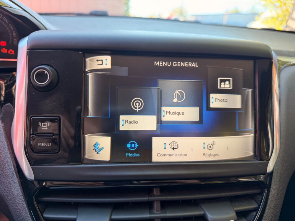 208 GENERATION-I 1.6 E-HDI 90Ch ACTIVE - BLUETOOTH - REGULATEUR 2012 occasion 76150 Saint-Jean-du-Cardonnay