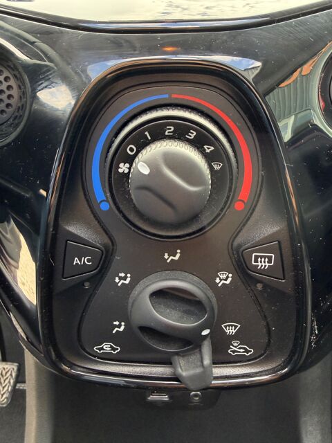 108 1.0 VTI 70CH STYLE CABRIOLET - MOTEUR &Agrave; CHAINE - CARPLAY - C 2018 occasion 27000 &Eacute;vreux