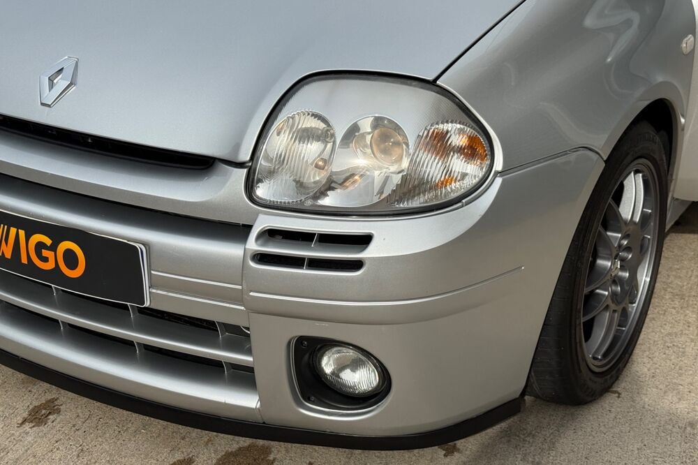 Clio II 2.0 16S 172 RS 3P SHIFTLIGHT + LIGNE InoxCar 2000 occasion 54000 Nancy