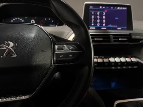 3008 GENERATION-II 1.6 120 CH ALLURE / CAMERA 360 / CARPLAY / COU 2017 occasion 29000 Quimper