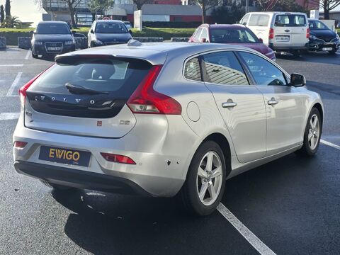 V40 1.6 D2 115 MOMENTUM START-STOP / MOTEUR REFAIT A NEUF EN 04/ 2015 occasion 17100 Saintes