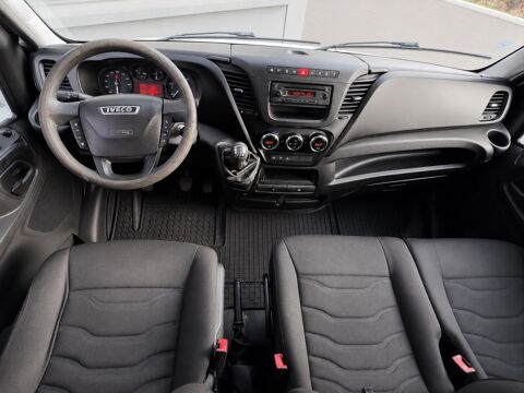 Daily FOURGON 2.3 D 150CH EMPATTEMENT-3750 H1 35S15 2015 occasion 26000 Valence