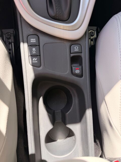Yaris 1.5 VVTI 115Ch 90 FULL-HYBRID 0.8KWH ELEGANT E-CVT BVA - CAM 2022 occasion 76150 Saint-Jean-du-Cardonnay