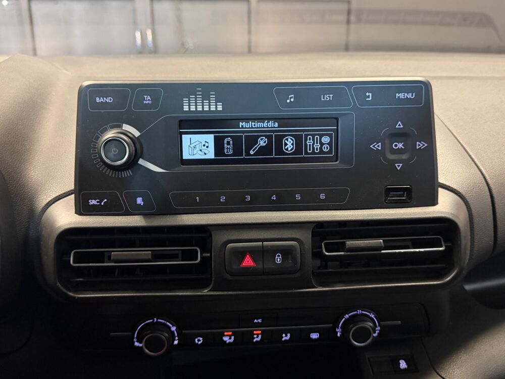 Combo VP COMBI 1.5 D 100 Ch L1H1 ENJOY ATTELAGE/ ENTRETIEN CONSTRUCTE 2018 occasion 24750 Tr&eacute;lissac