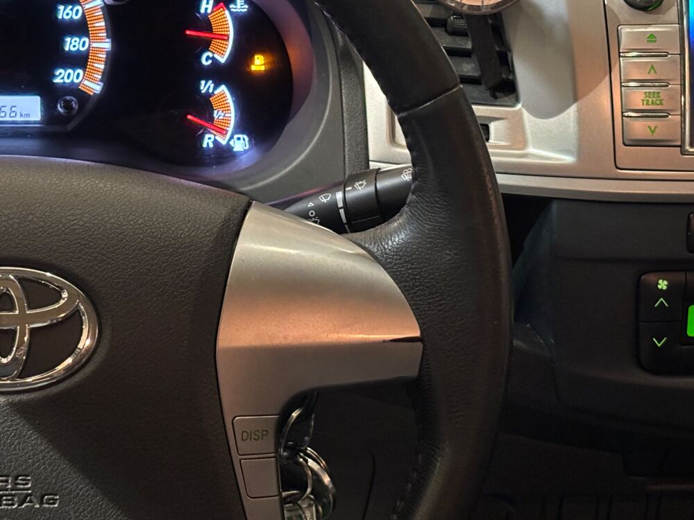 Hilux DOUBLE CABINE 2.5 D4D 145ch LEGENDE - ENTRETIEN TOYOTA 2012 occasion 81990 Puygouzon