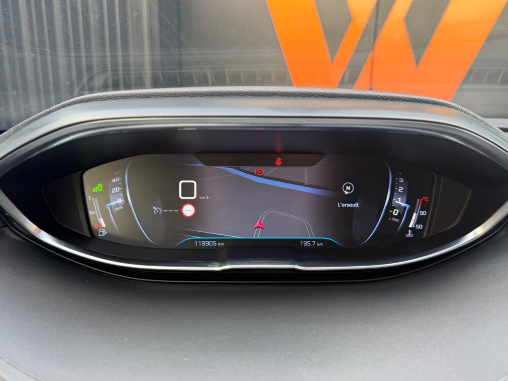 5008 GENERATION-II 1.2 130 CH ALLURE 7P / CARPLAY - CAM DE RECUL 2019 occasion 24750 Tr&eacute;lissac