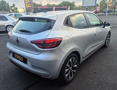 Clio 1.6 E-TECH 140 CH 90 HYBRID FULL-HYBRID LIMITED BVA + CAMERA 2022 occasion 97410 Saint-Pierre