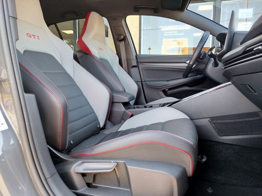 Golf 2.0 TSI 265CH GTI DSG7 - INTERIEUR CUIR - TOIT OUVRANT - HAR 2024 occasion 13700 Marignane
