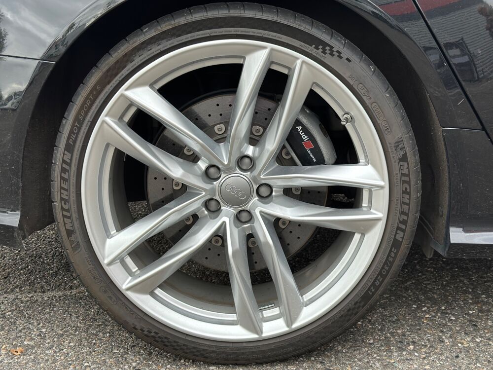 RS6 4.0 TFSI 605 CH PERFORMANCE QUATTRO TIPTRONIC / ENTRETIEN CO 2018 occasion 47000 Agen