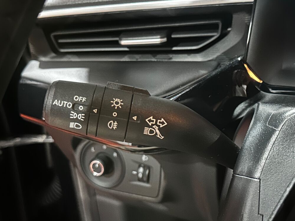 MG3 1.5 195 CH HYBRID-PLUS COMFORT BVA / CARPLAY / REGUL ADAPTA 2024 occasion 29000 Quimper