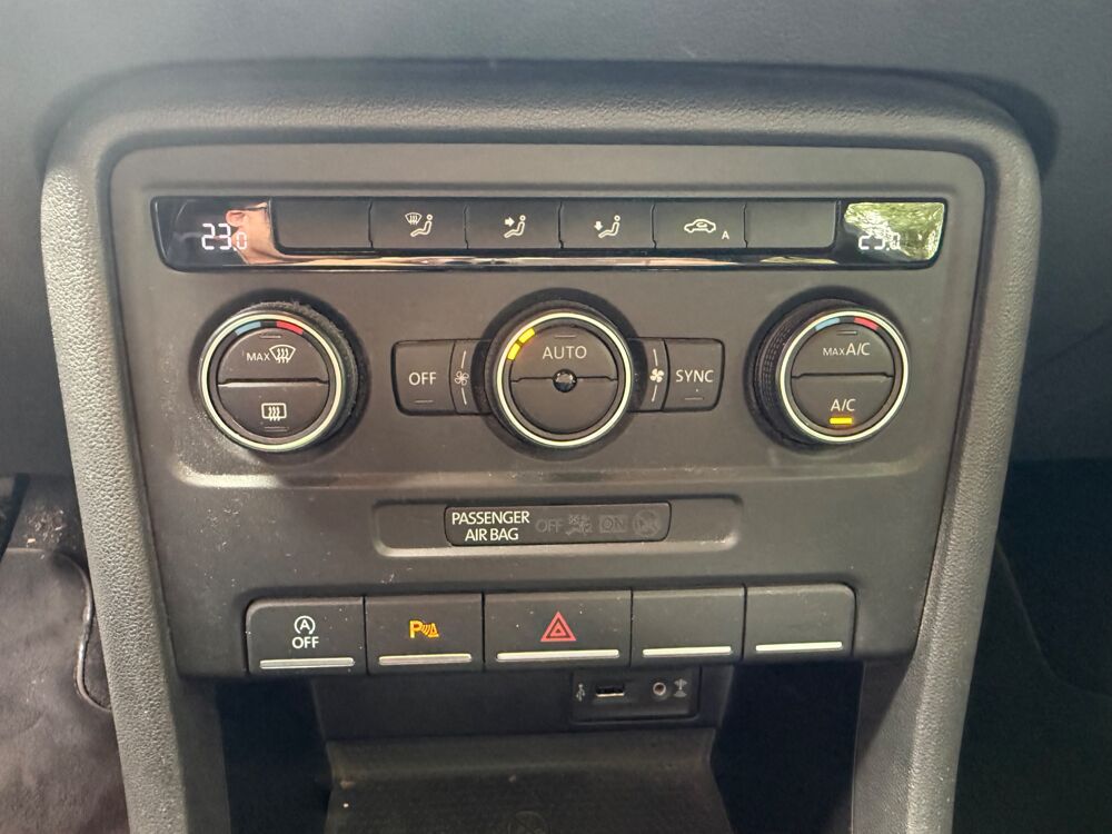 COCCINELLE II 1.2 TSI 105Ch - RADAR DE RECUL - GPS - R&Eacute;GULATEUR - LIMITEUR 2016 occasion 76150 Saint-Jean-du-Cardonnay