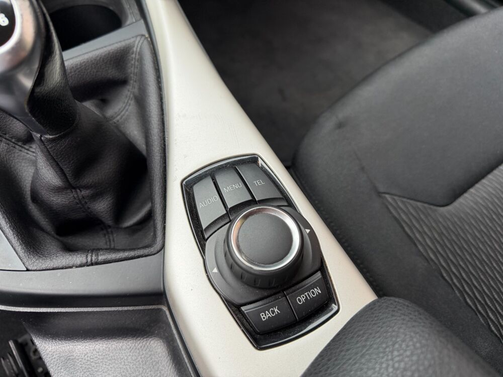 S&eacute;rie 1 116 i 110 CH FINITION PREMIERE * CARPLAY * CAM&Eacute;RA DE RECUL 2016 occasion 13009 Marseille