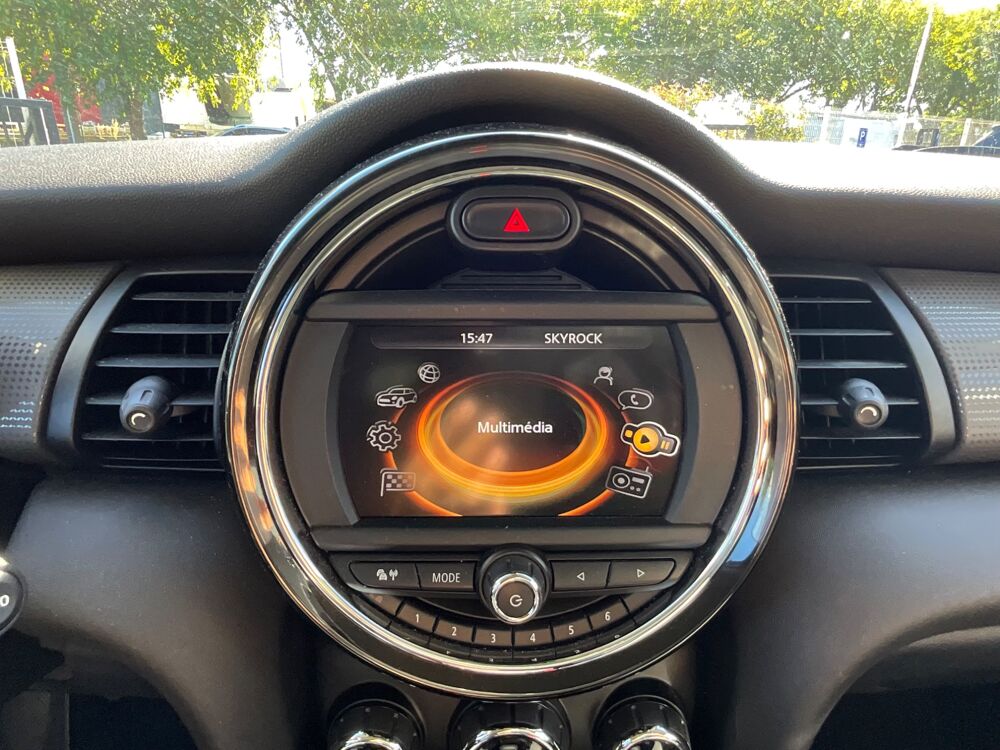 Cooper 1.5 136cv COOPER RED HOT CHILI 2016 occasion 17000 La Rochelle