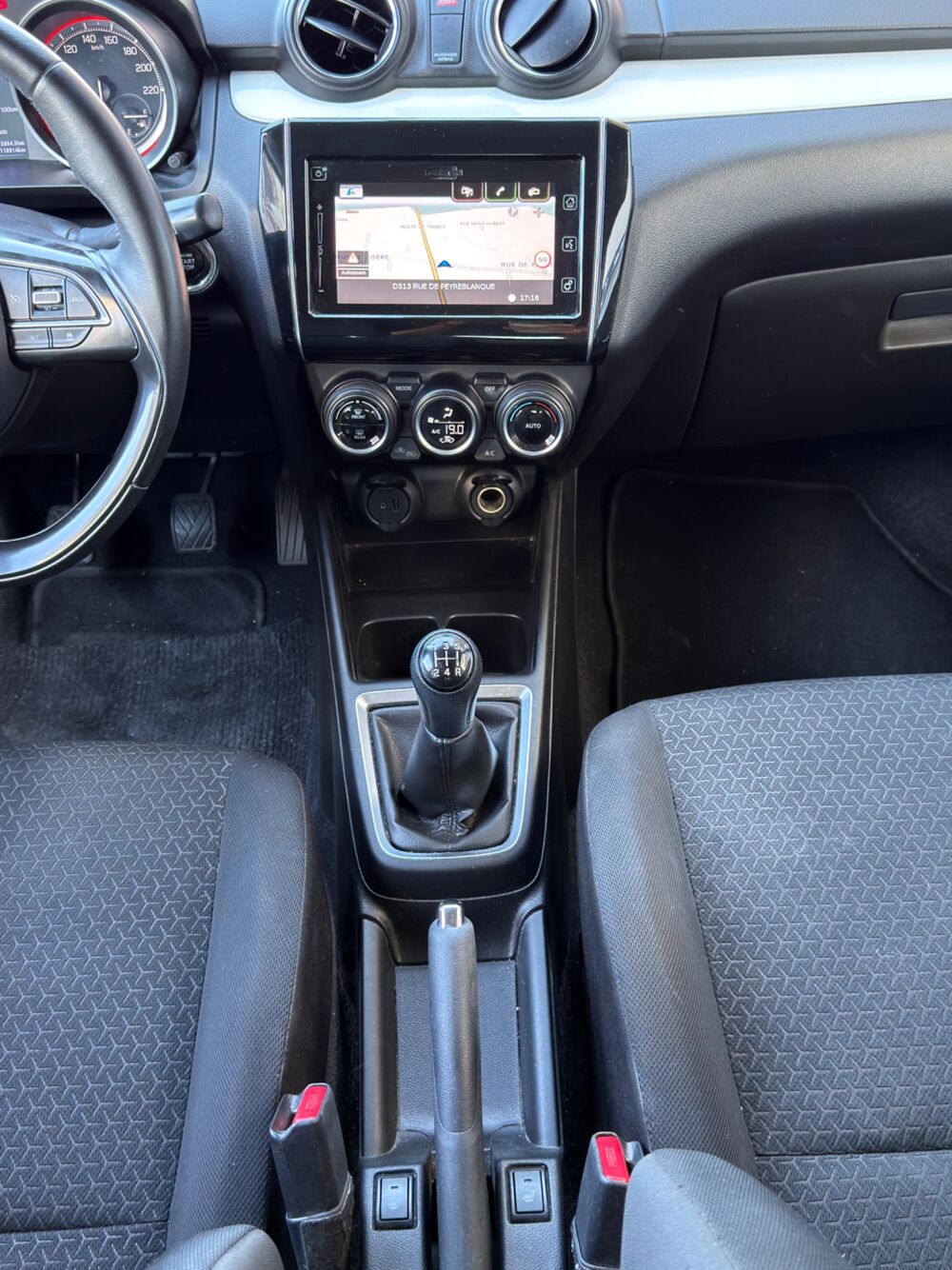 Swift 1.0 BOOSTERJET 111 ch HYBRID SHVS PACK 2018 occasion 64320 Idron