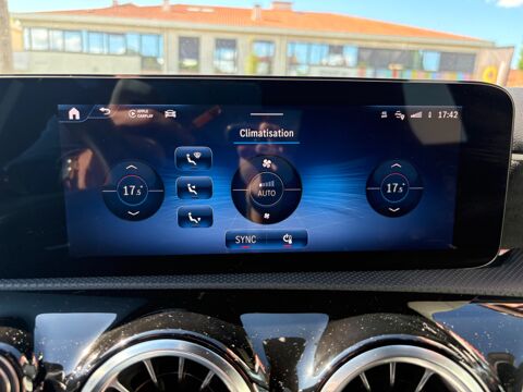 Classe A 1.3 180 135 CH HYBRID MHEV PREMIUM AMG LINE BVA / SUIVI MERC 2023 occasion 40000 Mont-de-Marsan