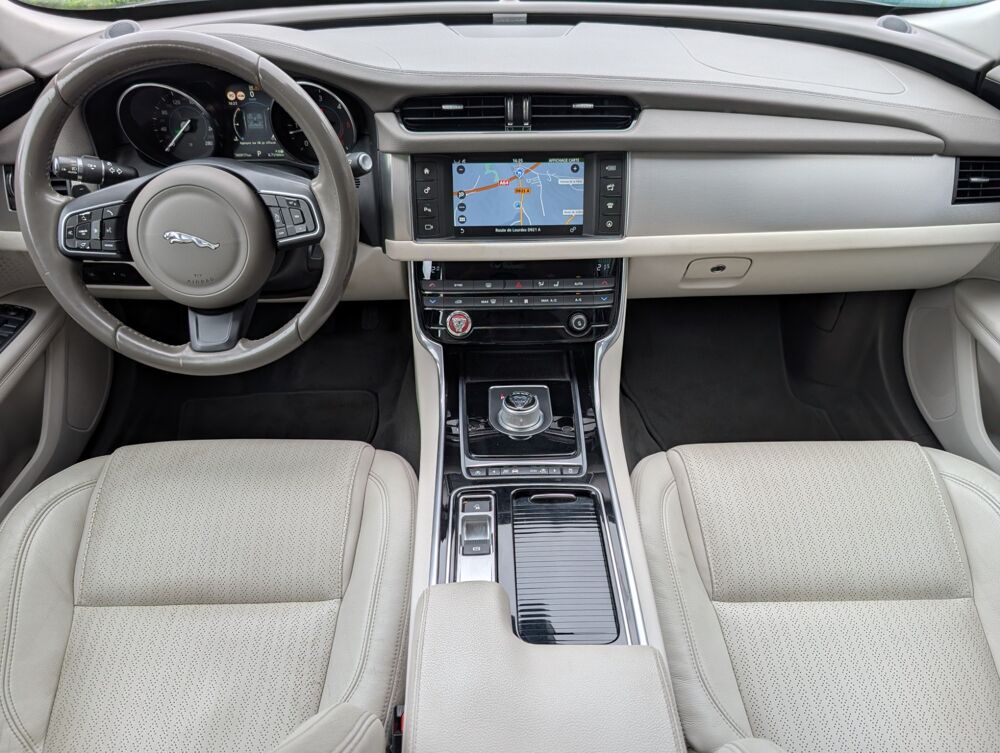 XF 2.0 D 180 ch BUSINESS PRESTIGE BVA 2016 occasion 65290 Juillan