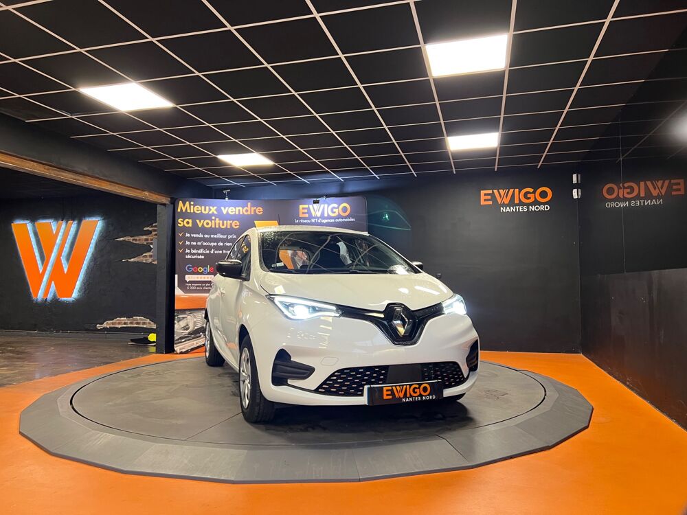 Zo&eacute; R135 E-TECH ZE 52KWH ACHAT-INTEGRAL EQUILIBRE BVA // APPLE C 2022 occasion 44300 Nantes