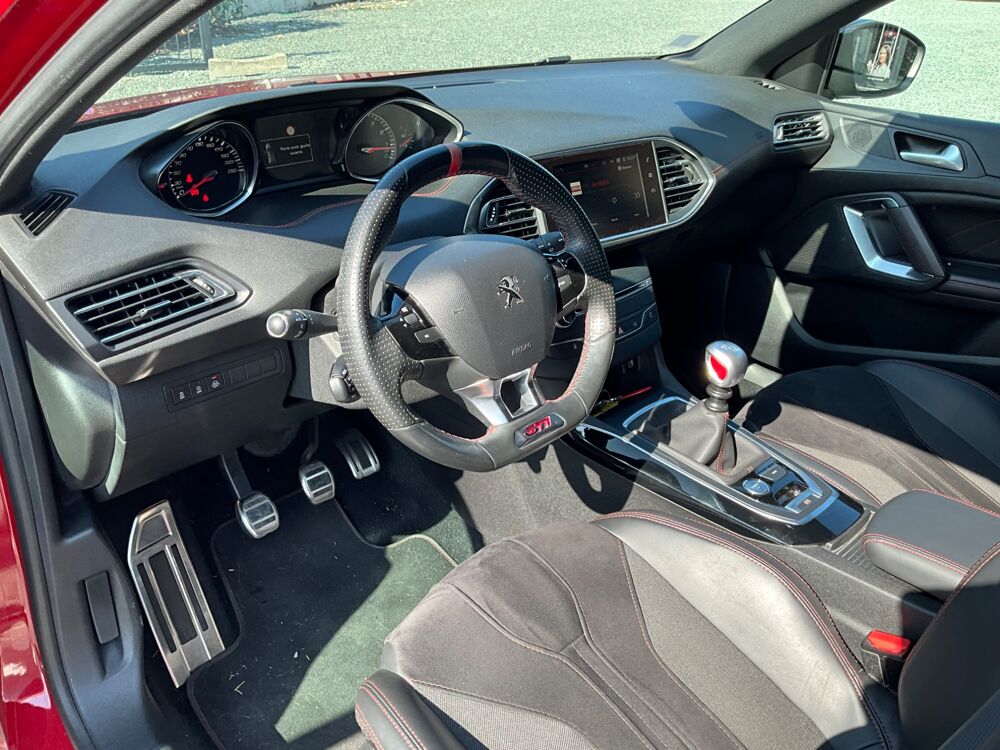 308 II 1.6 THP 272CV GTI BY-PEUGEOT-SPORT / SANS FAP / CHAINE + 2017 occasion 17000 La Rochelle