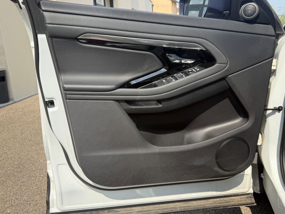 Range Rover Evoque 1.5 P300E 309H PHEV HYBRID 15KWH R-DYNAMIC 4WD 2021 occasion 69420 Ampuis