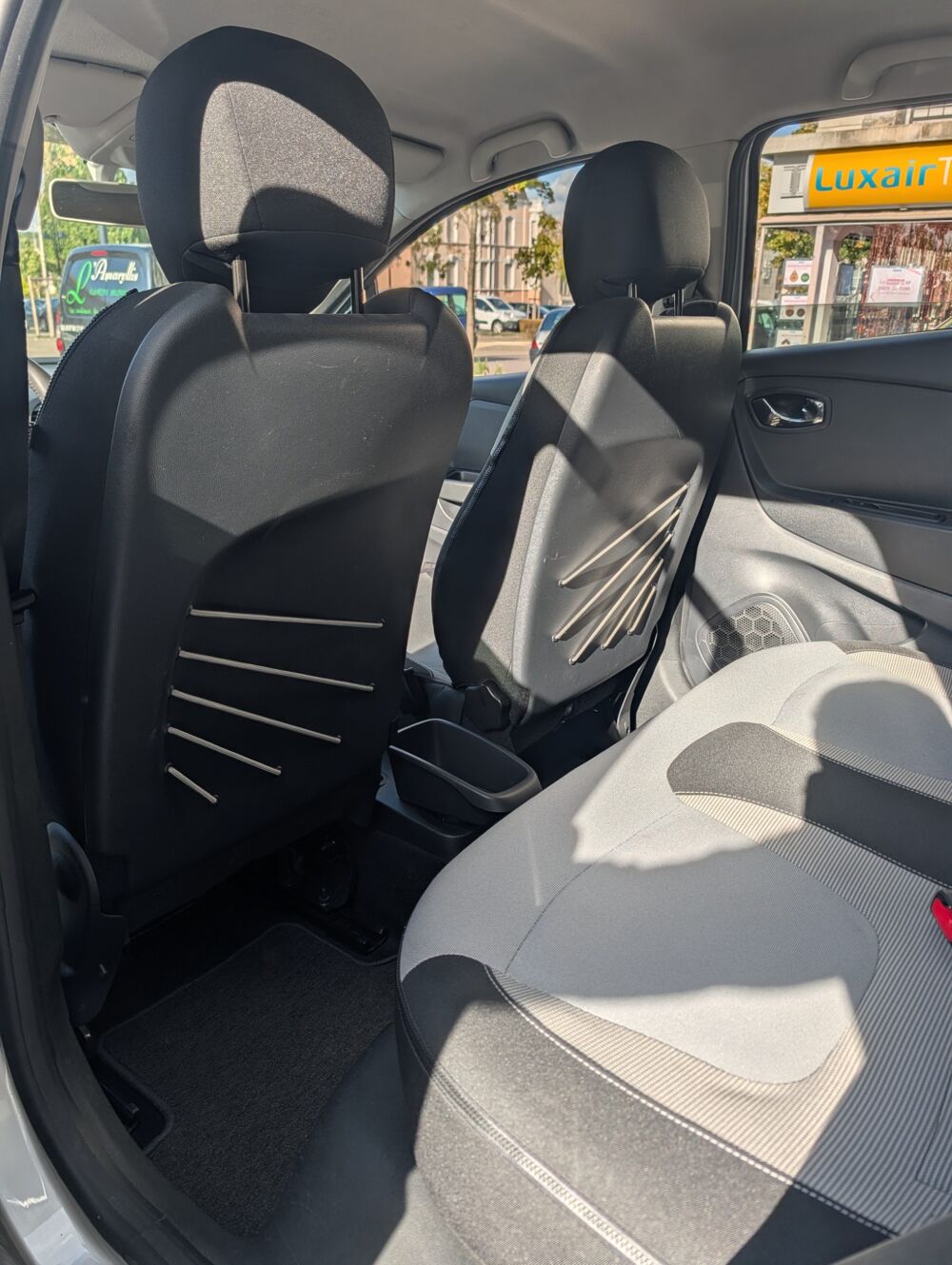 Captur 0.9 TCE 90ch COOL GREY - CLIM REGULATEUR - CARPLAY POSSIBILE 2017 occasion 57600 Forbach