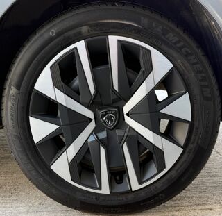 208 II (2) 1.2 HYBRID 110 STYLE E-DCS6 + RADARS AR + CARPLAY + 1 2025 occasion 54000 Nancy