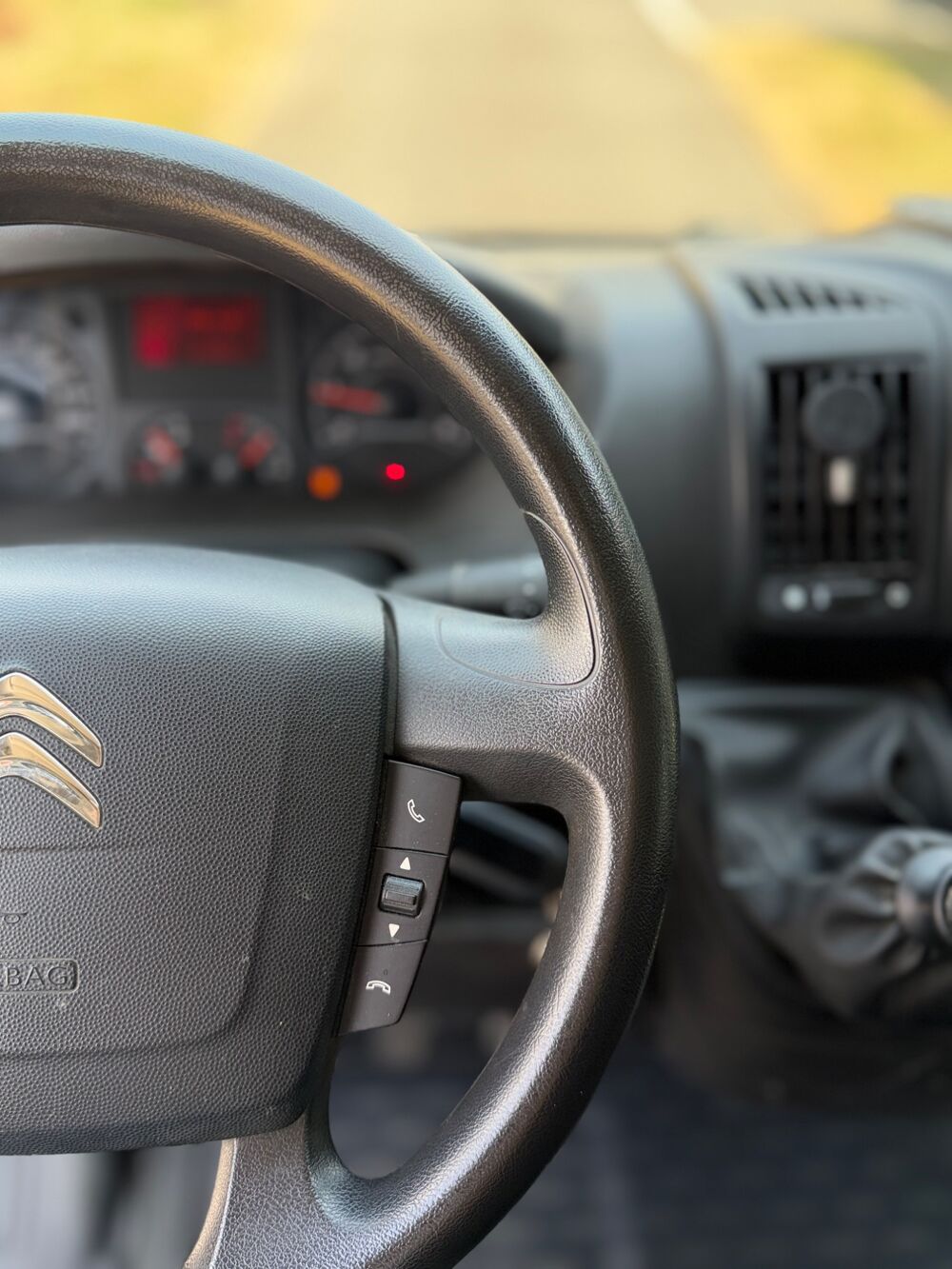 Jumper 2.2 BLUEHDI 140 30 L2H2 DRIVER START-STOP // 13 575 € HT // 2022 occasion 44300 Nantes