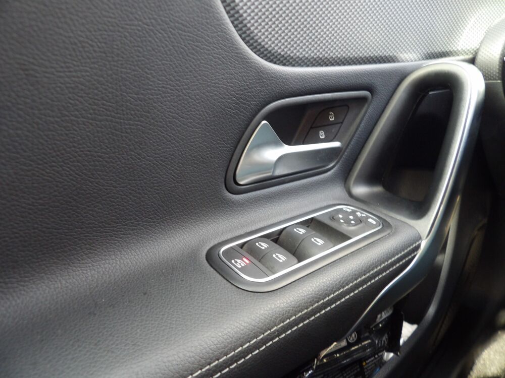 Classe A 180 135 PROGRESSIVE LINe 7G-DCT 2022 occasion 33100 Bordeaux