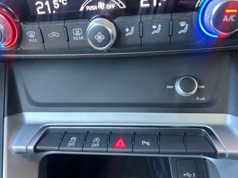 Q3 1.5L 35 TFSI 150ch DESIGN / APPLE CARPLAY SANS FIL + SIEGES 2019 occasion 38420 Le Versoud