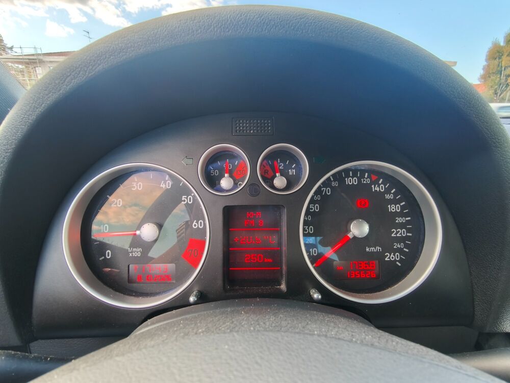 TT COUPE 1.8 T 165 Ch DESIGN EDITION / SELLERIE CUIR 2006 occasion 40000 Mont-de-Marsan