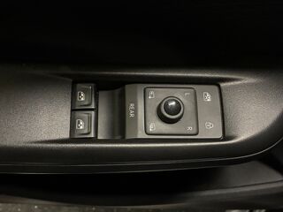 Born V 204CH L 58 KWH V - TOIT PANORAMIQUE FERME - JANTE BLIZZARD 2023 occasion 69400 Arnas