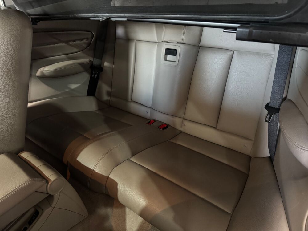 S&eacute;rie 1 CABRIOLET 118D 143 CH M SPORT DESIGN / SIEGES CHAUFFANTS / R 2011 occasion 29000 Quimper