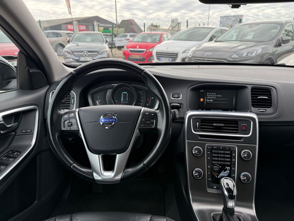 V60 2.0 D4 180Ch XENIUM GEARTRONIC BVA START-STOP - CAM&Eacute;RA DE RE 2014 occasion 27000 &Eacute;vreux