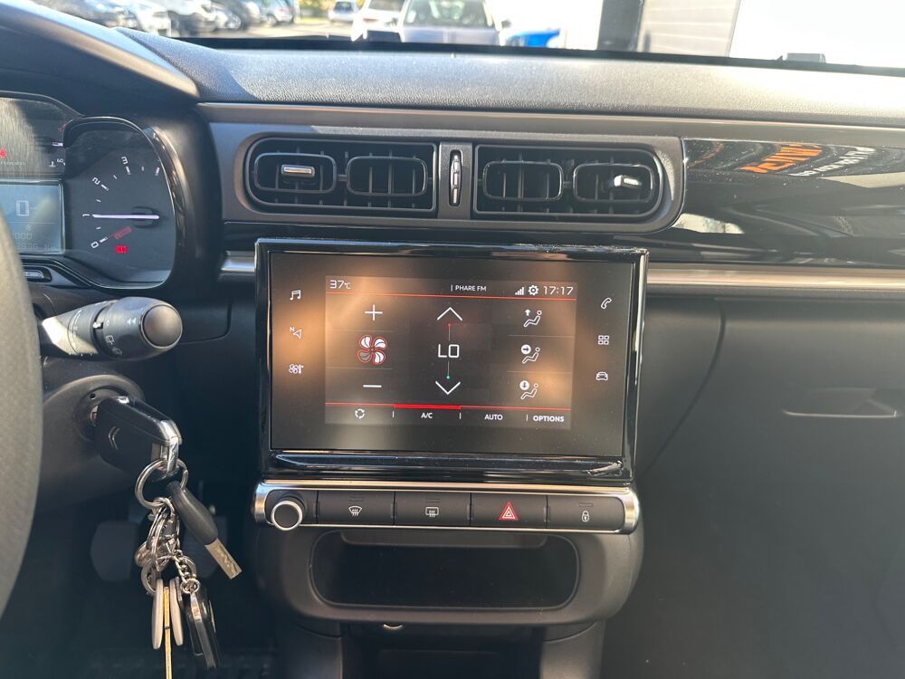 C3 1.2 80ch FEEL PACK / CLIM / RADAR DE RECUL / BLUETOOTH 2022 occasion 38420 Le Versoud