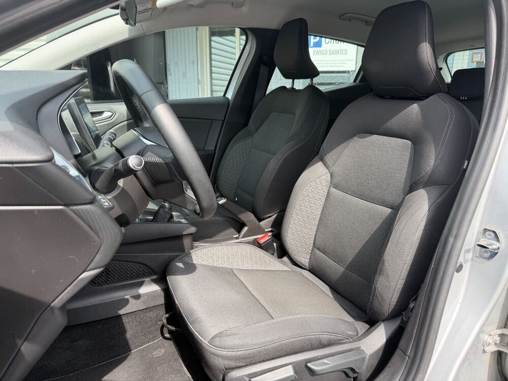 Clio V 1.0 SCE 75ch BUSINESS / CARPLAY 2020 occasion 17100 Saintes