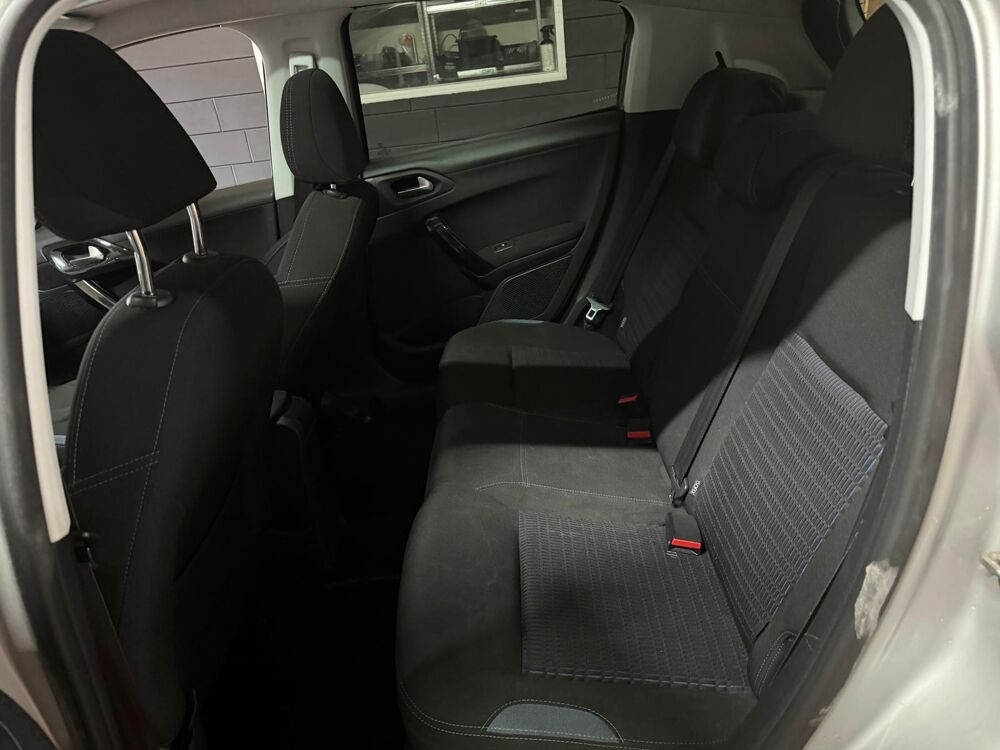 208 GENERATION-I 1.6 E-HDI 115 CH FELINE-TOIT PANO-BLUETOOTH 2013 occasion 60740 Saint-Maximin
