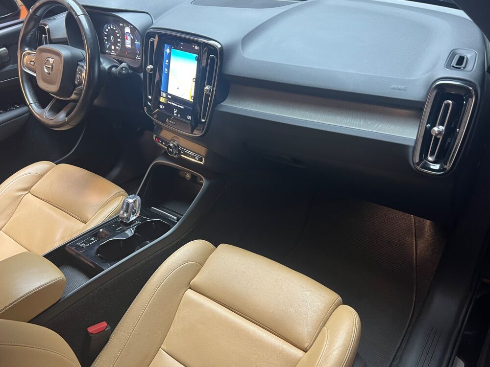 XC40 1.5 T5 262Ch TWIN-ENGINE RECHARGE PHEV HYBRID INSCRIPTION 2 2021 occasion 33320 Eysines