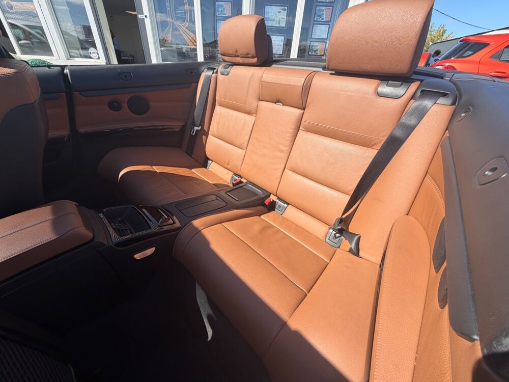 S&eacute;rie 3 CABRIOLET 3.0 335I E93 LUXE BVA - ENTRETIEN BMW - ATTELAGE E 2007 occasion 27000 &Eacute;vreux