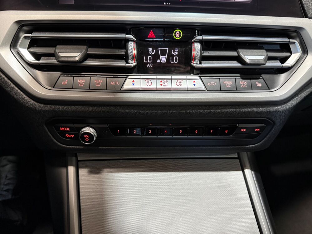 S&eacute;rie 3 2.0 318 D 150 LOUNGE BVA / TOIT OUVRANT / CARPLAY 2020 occasion 29000 Quimper