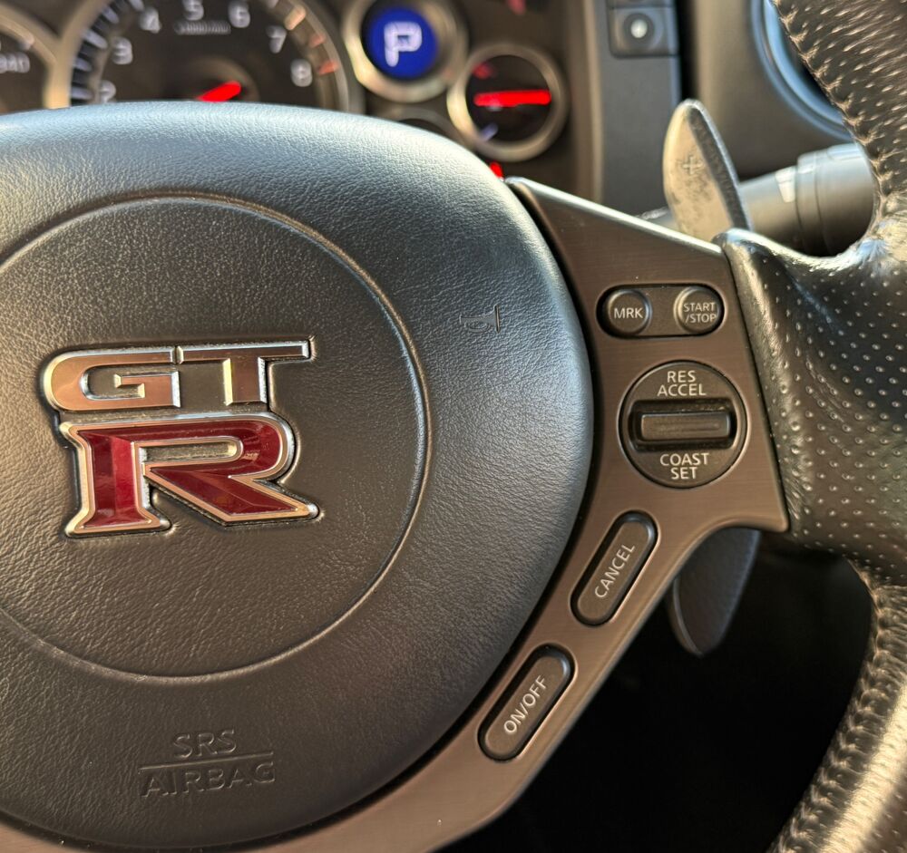 GT-R (2) 3.8 V6 530 BLACK EDITION + ORIGINE FR + SUIVI COMPLET + 2011 occasion 54000 Nancy