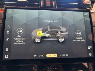 F-PACE 2.0 P400E 404H 300 PHEV 19.2KWH R-DYNAMIC SE AWD BVA 2023 occasion 83600 Fr&eacute;jus