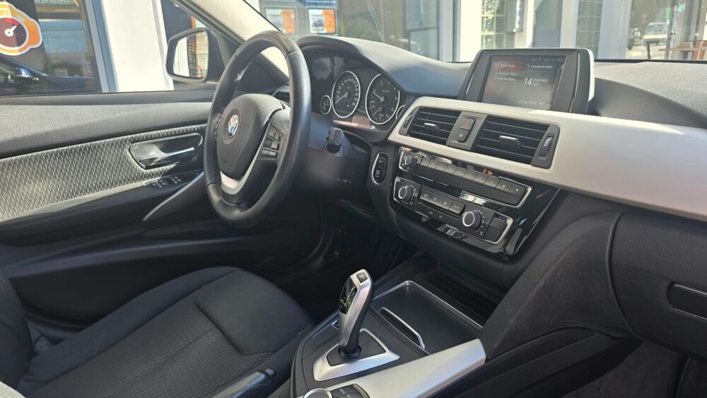 S&eacute;rie 3 TOURING 2.0 320 D 190 LOUNGE XDRIVE BVA/ENTRETIEN A JOUR/CT 2019 occasion 74600 Seynod