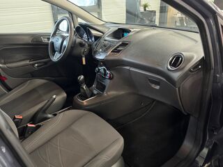Fiesta 1.5 TDCI 75 Ch -TREND - DISTRIBUTION OK 2013 occasion 79000 Niort